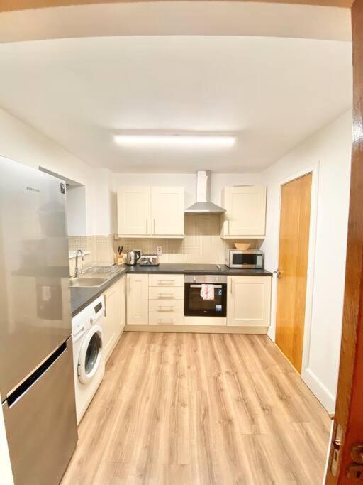2 Bed Apartment In City Centre Dublin Exterior photo